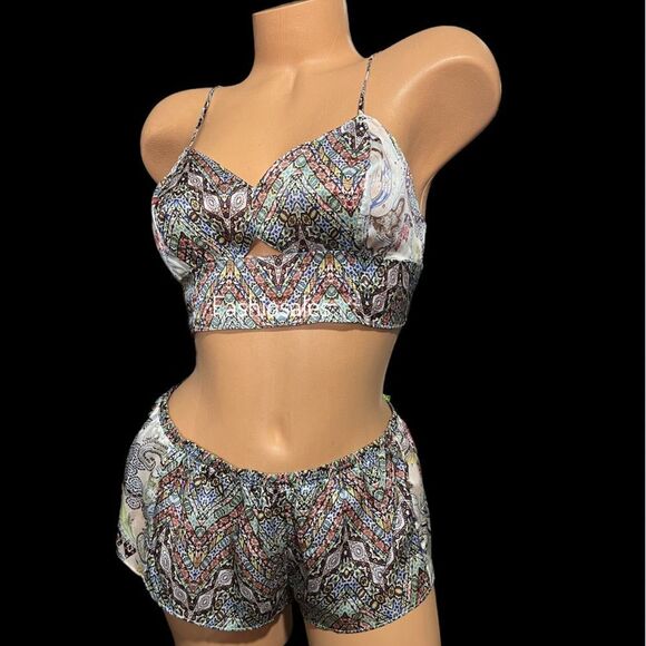 Victoria Secret Designer Collection Silk Bralette Crop Top & Shorts pajama Set - Picture 2 of 8